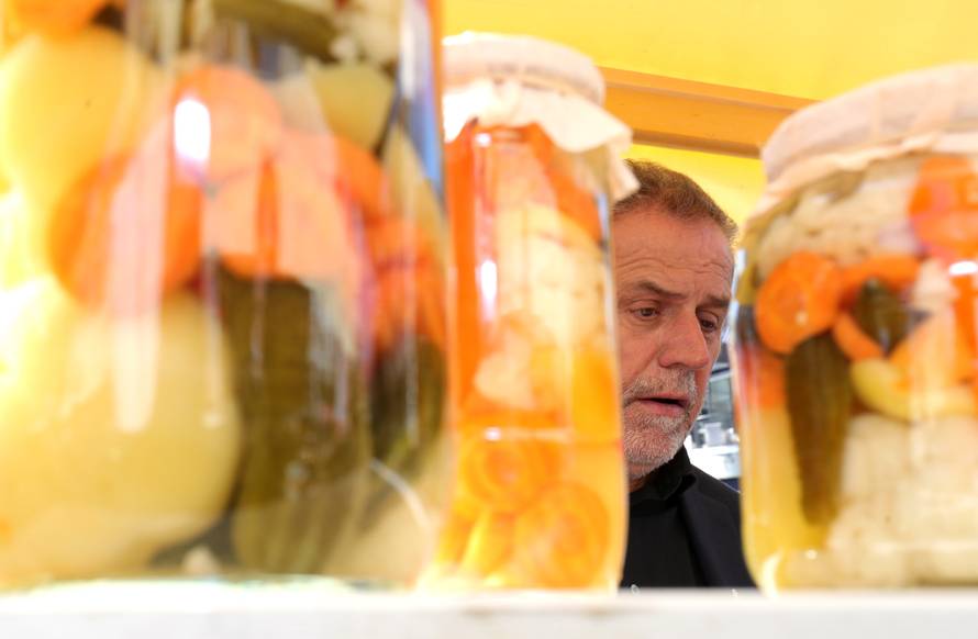 Zagreb: Otvoren 4. sajam zimnice i autohtonih proizvoda