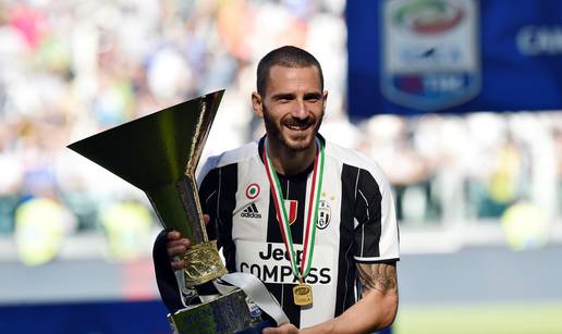 Navijači Milana u euforiji: Leo Bonucci stigao u svoj novi klub