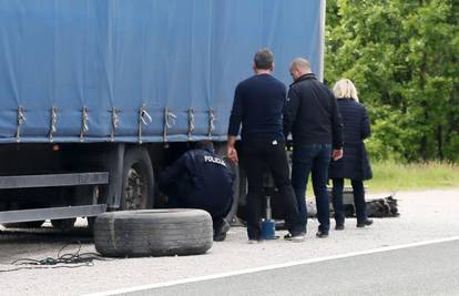 Prikolica prignječila i usmrtila vozača dok je mijenjao gumu