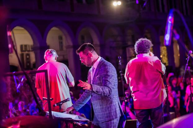 Split: Na drugoj večeri Splitskog Festivala nastupili su TBF i Jazz orkestar HRT-a
