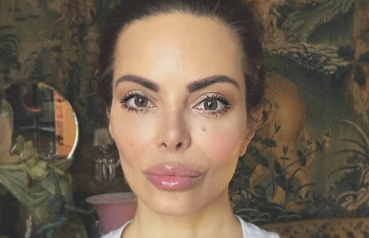Nikolina Pišek je pokazala stan pun slika: 'Ti živiš u muzeju...'