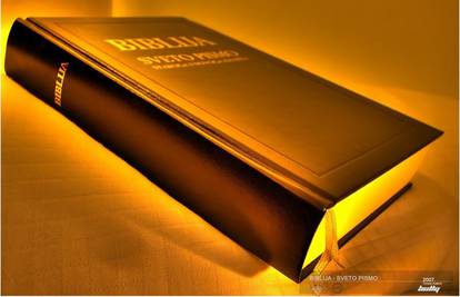Posebno izdanje: I zlatnom Biblijom ćemo na Engleze