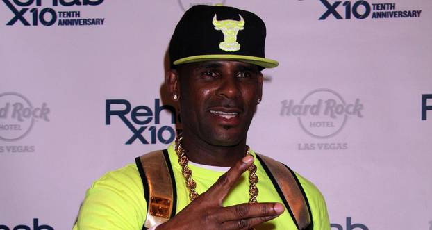 R.Kelly performs at Rehab Pool - Las Vegas