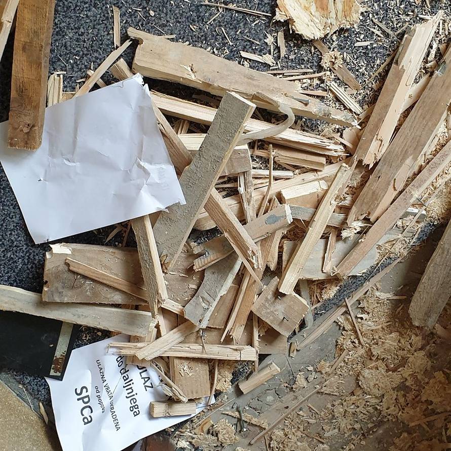 Dikana iznijeli zaštitari: 'Idem iz Hrvatske, sve ću rasprodati'