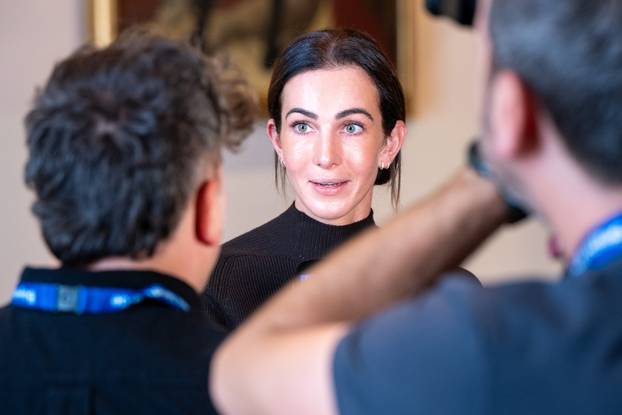 Lisa Müller's internship with Ilse Aigner ends