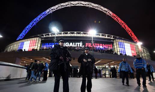 Wembley odbio svijetliti u znak podrške Izraelu. Nakon kritika odlučio da neće podržati nikoga