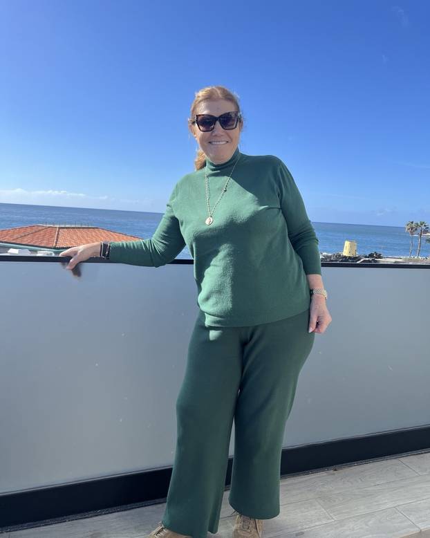 FOTO Mama Cristiana Ronalda nosi komplet od samo 17,99 €