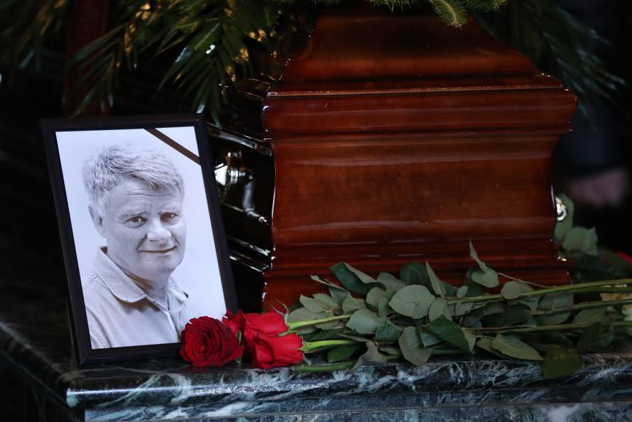 Oproštaj od oca uz tamburaše: Marko je jedva susprezao suze