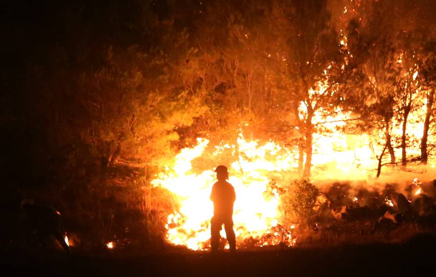 Serijski piroman plaši Splićane: Na 2 kilometra gorjelo 64 puta