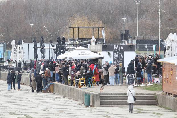 Osijek: Doček australske Nove godine u Beach Bar Bajta