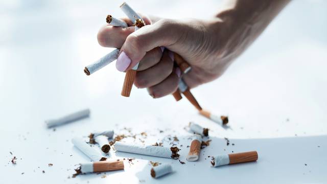 Studija otkrila da pušenje u tinejdžerskoj dobi je povezano s manjom moći mozga i odlukama