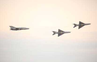 Dva dana nakon Milanovićeve zabrane preleta nad gradovima nova vježba: F-16 i Mig-ovi