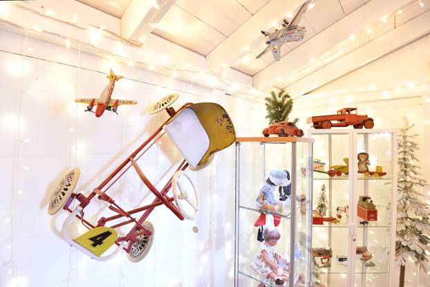 Varaždin: Izložba starih igračaka