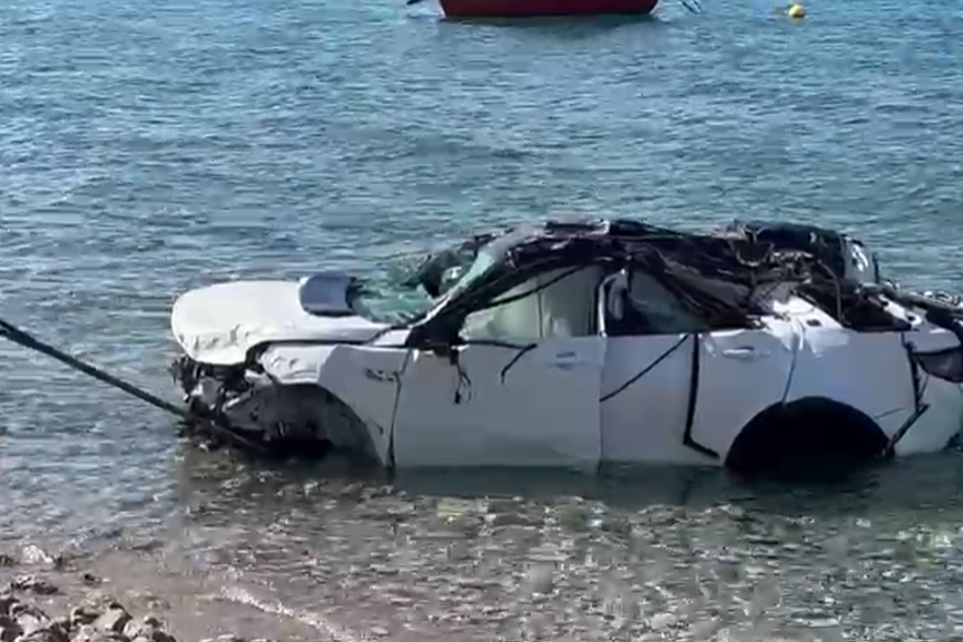 Izvlačenje automobila kod Senja