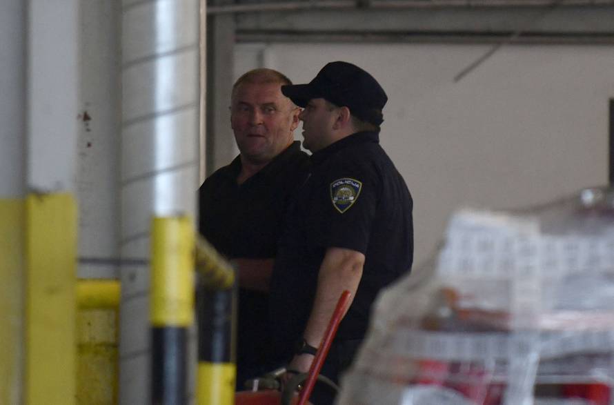 Zagreb: Privođenje  uhićenih u Hrvatskim šumama u akciji USKOK-a