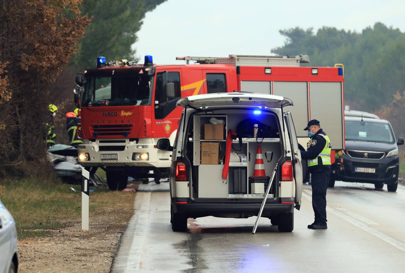 U sudaru kamiona i automobila nedaleko Pule jedna je osoba poginula