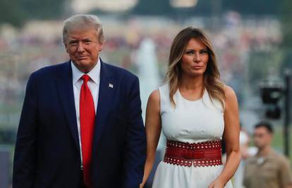 Strani mediji tvrde da se Donald i Melania rastaju: 'Ona mu ne pruža podršku, a žive odvojeno'