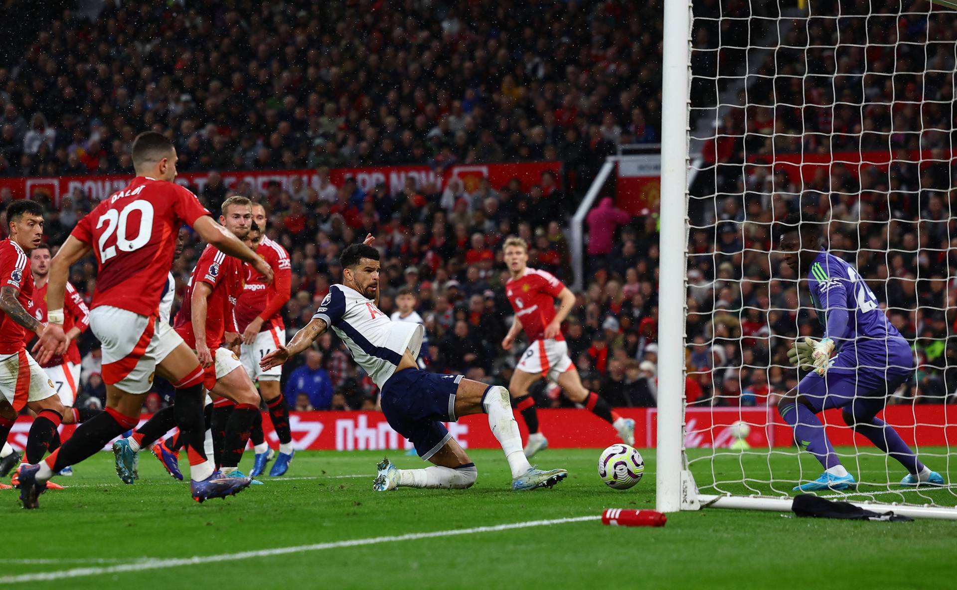 Premier League - Manchester United v Tottenham Hotspur