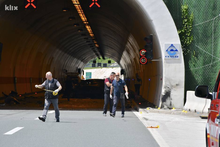 Prevrnuli se u tunelu: Roditelji i kći su preminuli, sin ozlijeđen