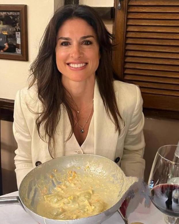 FOTO Slavna tenisačica prkosi godinama. Zavela Trumpa, a sad ljubi 18 godina mlađeg?