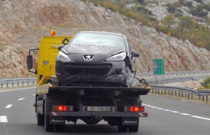 Nakon nesreće 71-godišnjak izašao iz auta, srušio se i umro 