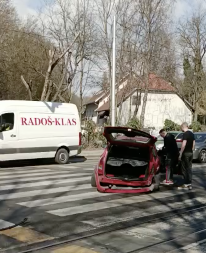 Sudar tri auta kod Zoološkog u Zagrebu: 'Baš je grdo izgledalo, nadam se da su  svi dobro...'