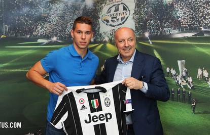 Pjaca potpisao za Juve i uzeo broj 20, Dinamu 23 milijuna €