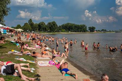 Ljeto u Slavoniji: U Osijeku kao na moru, svi uživaju na plaži