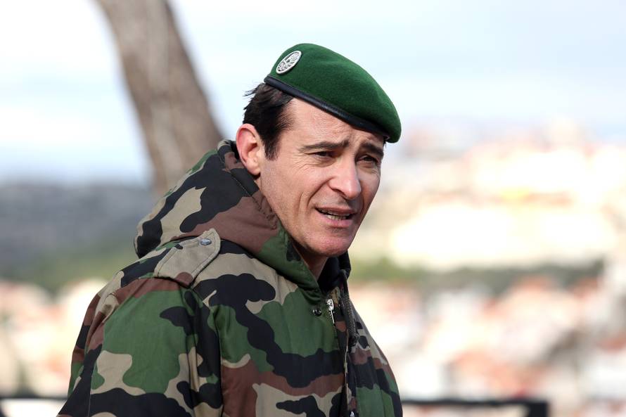 General u problemima, Navojec tvrdi: Vrdoljak nam je dužan