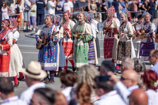 Svečana povorka 58. Đakovačkih vezova