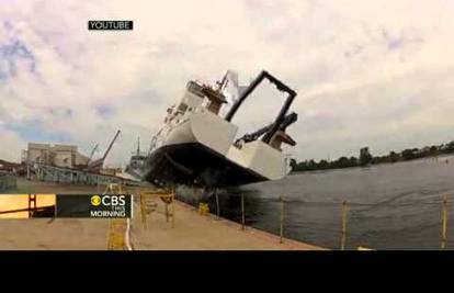 Porinuće broda pošlo po zlu: Potonuo je brže nego Titanik