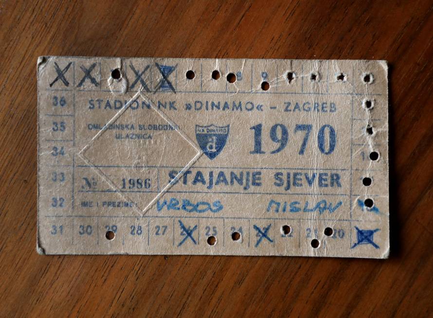 Vjerni Dinamov navijač: Čuvam kartu od proljeća 1970. godine