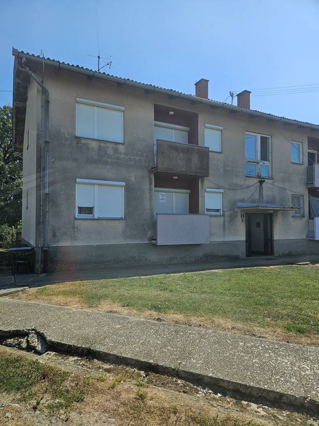 FOTO U Hrvatskoj prodaju stan od 52 kvadrata za 20.500 eura. Namješten je, a ovo je lokacija