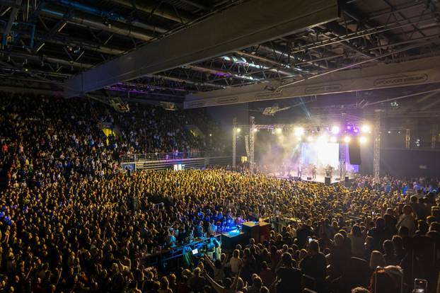 Osijek: Koncert Halida Bešlića u dvorani Gradski vrt