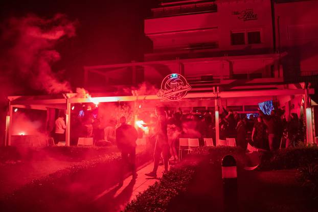 Dubrovnik: Slavlje navijača preselilo se na ulice