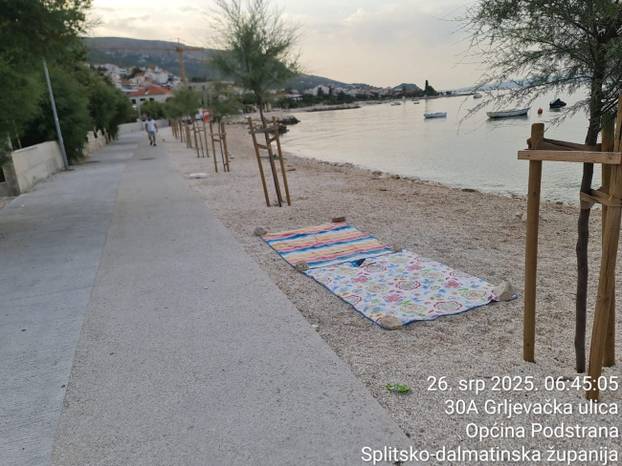 Nema rezervacije! Komunalni redari 'počistili' su jutros svih 6 kilometara plaže u Podstrani