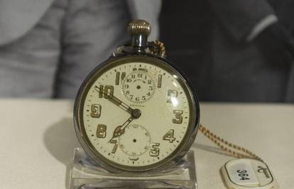 New York: Gandhijev sat, naočale i sandale na aukciji