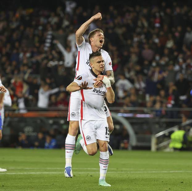 Jakić s Eintrachtom ušao u polufinale Europske lige pobjedivši Barcelonu s 3-2