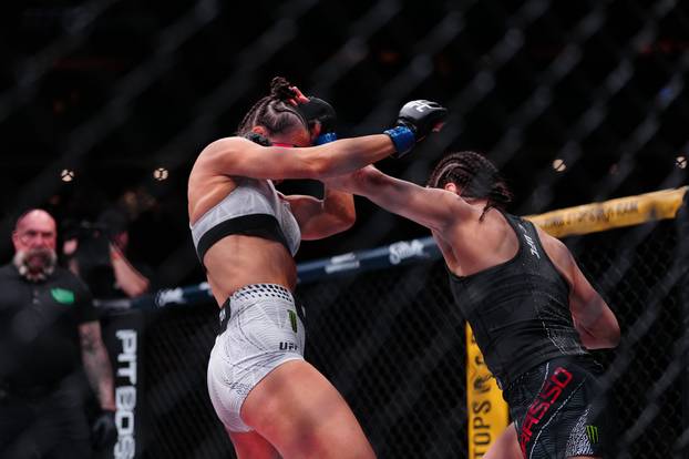 UFC Fight Night - Adesanya Vs Pyfer