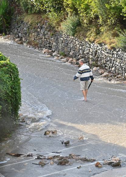 FOTO Pogledajte katastrofalne posljedice poplave u Podgori