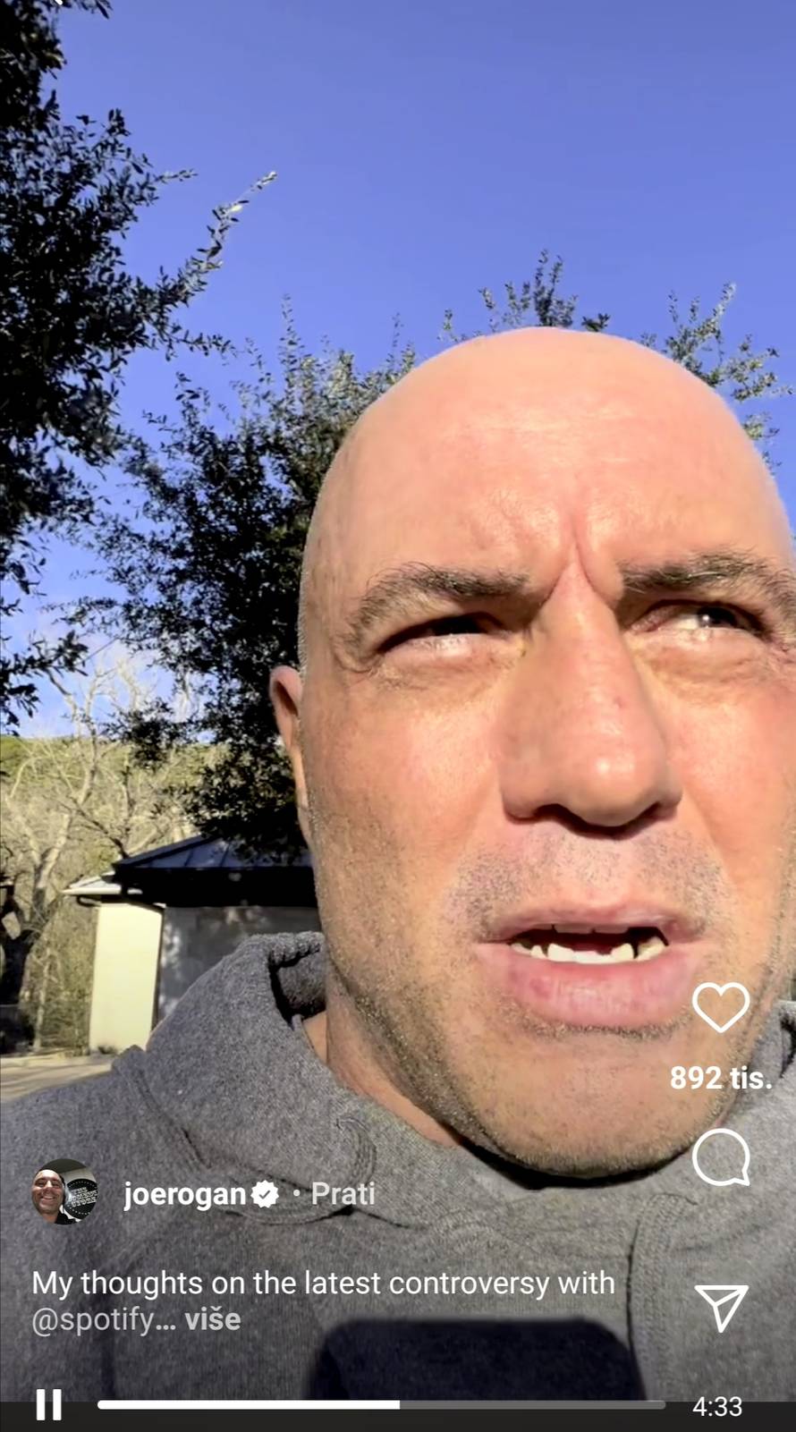 Joe Rogan javno se ispričao Neil Youngu i Joni Mitchell: 'Ako sam vas razljutio, stvarno mi je žao'