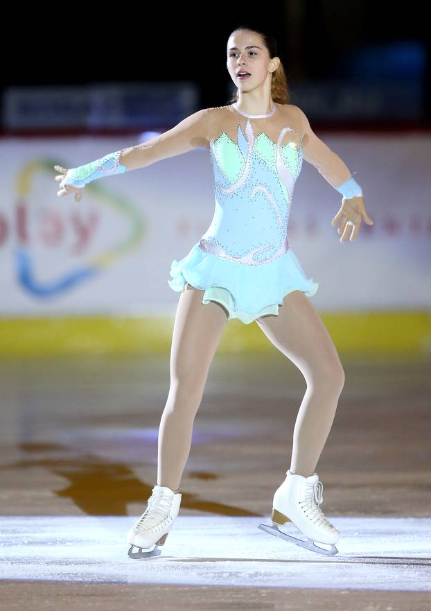 Zagreb: Predsjednica RH Grabar-Kitarovi? sa suprugom bodrila k?er Katarinu na Zlatnoj pirueti