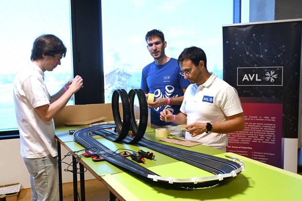 Zagreb: U sklopu Innovation Day-a održana je završna konferencija Škole budućnosti