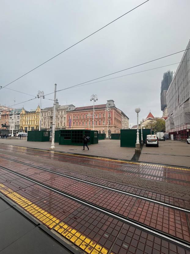 FOTO Ovo su adventske kućice na trgu, kako vam izgledaju?