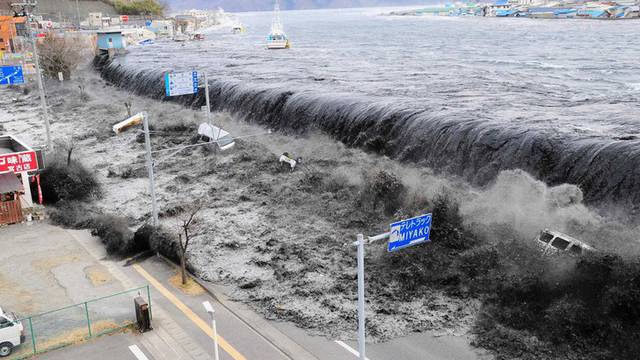 Deset godina Fukushime: Jak potres od 9,0 i tsunami ubili su 20.000 ljudi i uništili elektranu