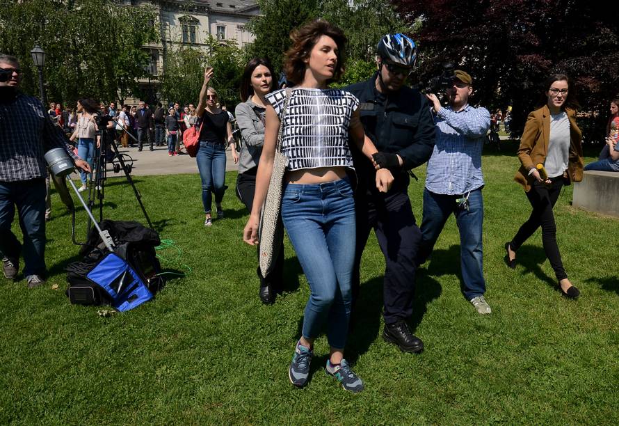 Uzburkale su prosvjed: Uvijek ćemo se boriti za pravo izbora