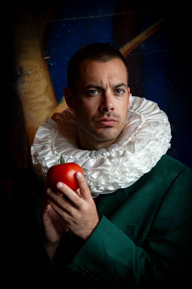 FOTO Ovo još niste vidjeli! Evo kako su naši slavni pozirali