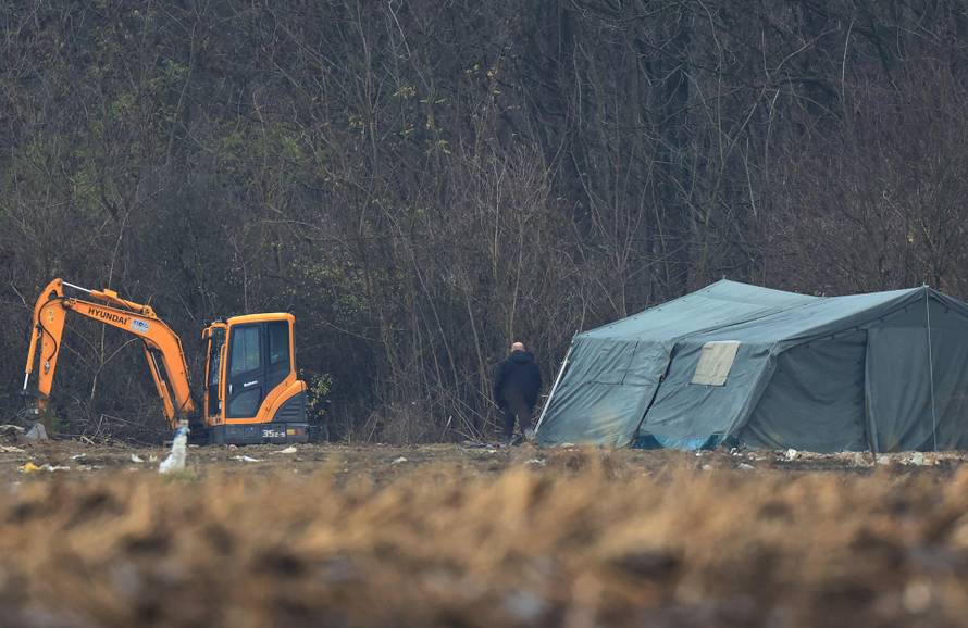 Detalji o masovnoj grobnici kod Vukovara: Našla je SOA, ljudima su ruke bile zavezane žicom