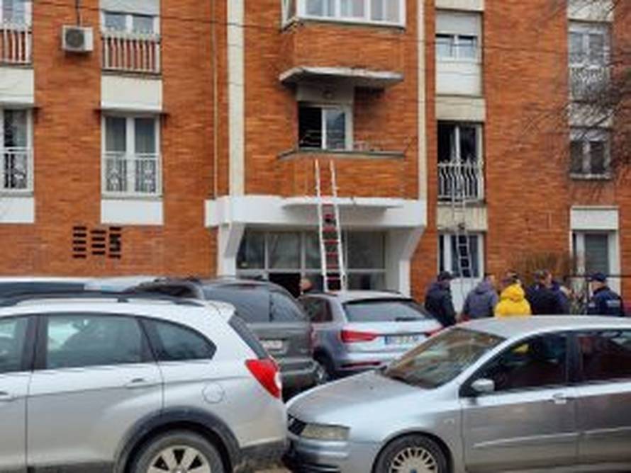 Potresni detalji tragedije: Tata je pokušao do djece, zaglavila su se vrata. Umrlo 4 mališana