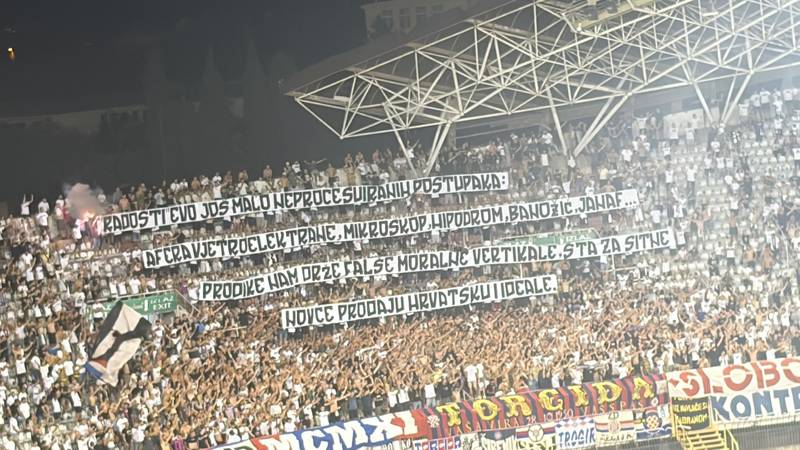 FOTO Evo atmosfere s Poljuda! Torcida digla poruku za Ivana Turudića, na susretu i pojačanje